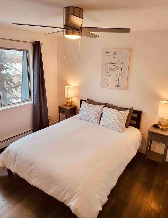 Building Photo - Long Term Rental- Summit Yacht Club 15K