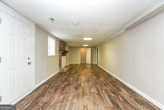 Building Photo - 1228 Weston Dr