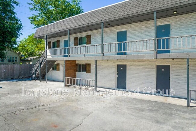 Building Photo - 2618 E 8th St