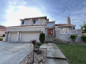 Building Photo - 3213 Hilton Head Dr