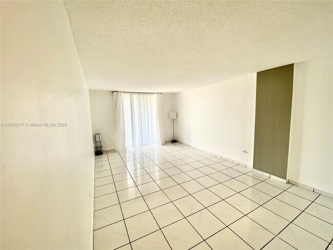 Building Photo - 16950 W Dixie Hwy