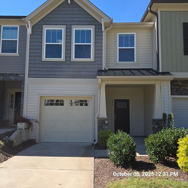 Primary Photo - 190 Thornhill Dr