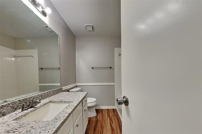 Building Photo - 7323 Red River Dr