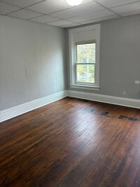 Building Photo - 225 Allen St