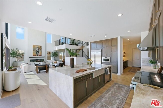 Building Photo - 22810 Seaqua Cir