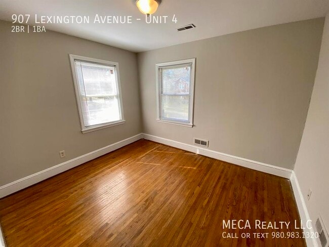 Building Photo - 907 Lexington Ave
