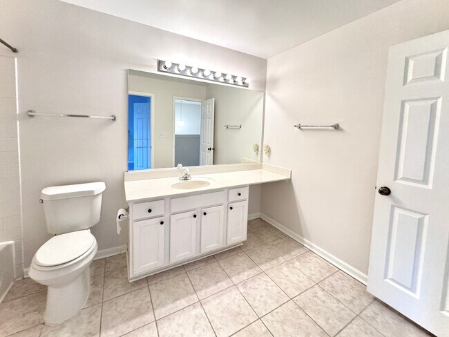 Building Photo - 2350 Sheehan Dr