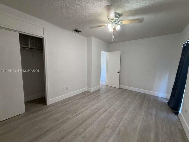 Building Photo - 9240 Nautilus Dr