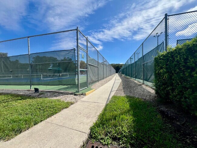 Building Photo - 3529 NW 35th St