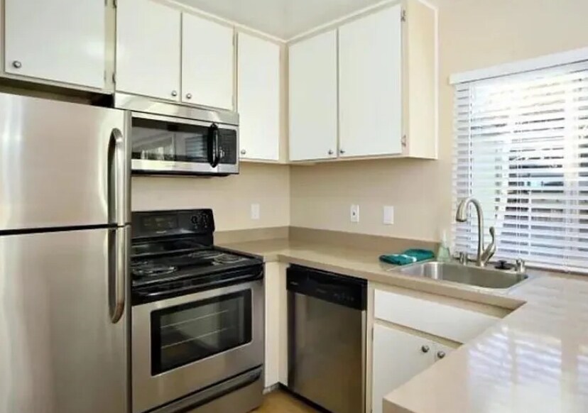 Kitchen #2 - 8868 La Riviera Dr