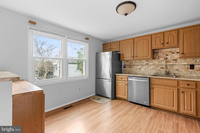 Building Photo - 9071 Loreleigh Way