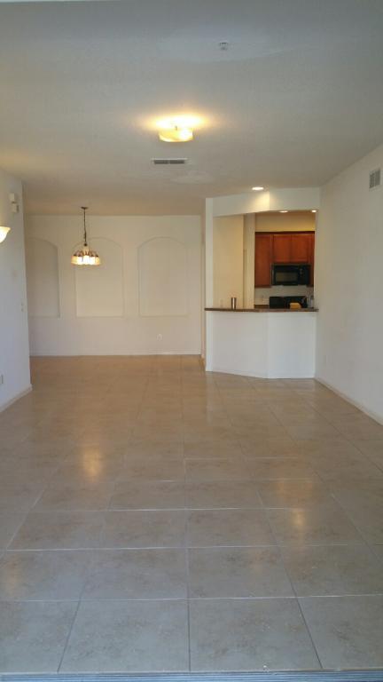Building Photo - 3000 Laurel Park Ln