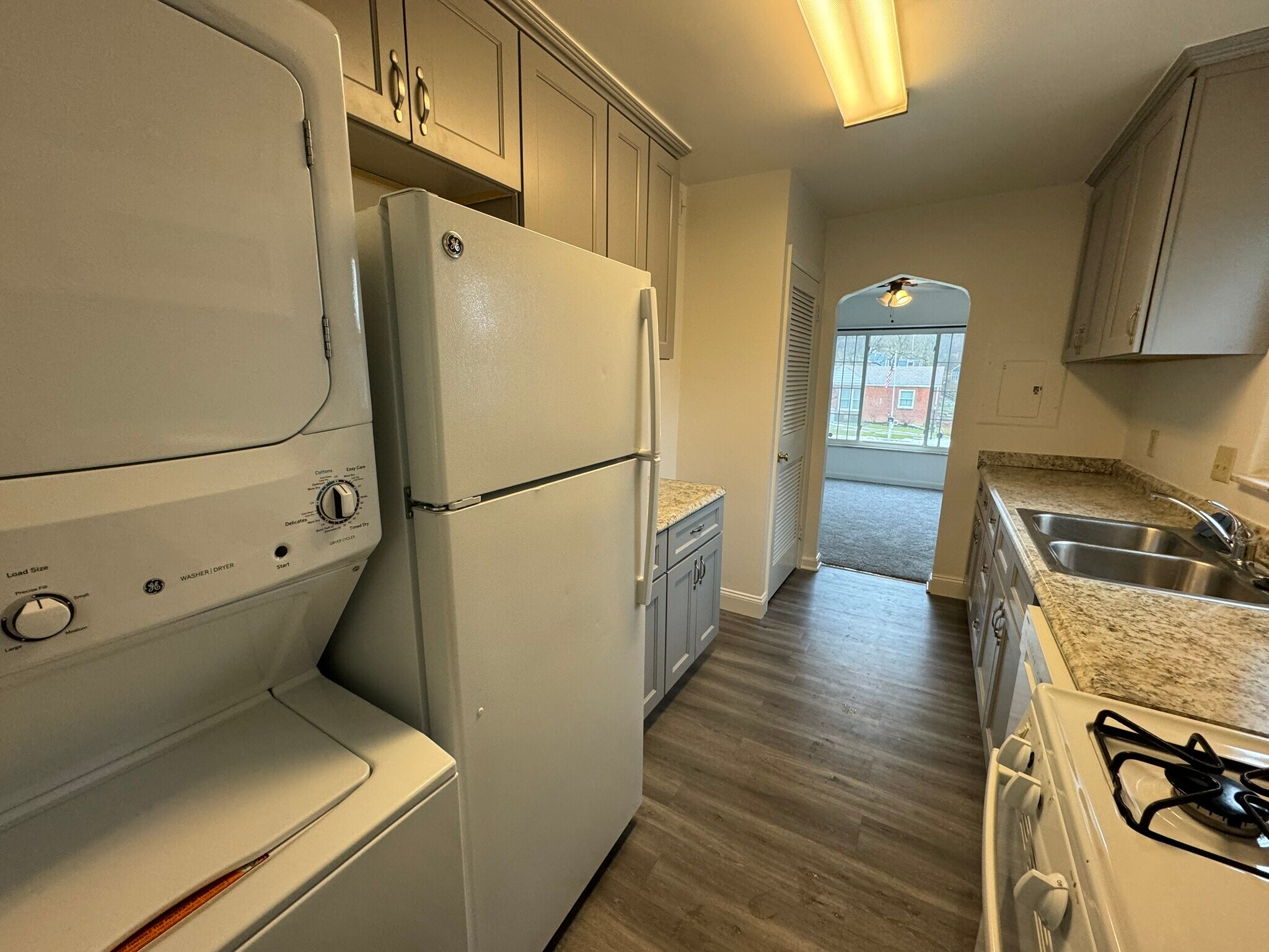 Building Photo - 110 Southvue Ct