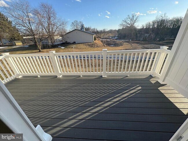 Building Photo - 254 Birdie Ct