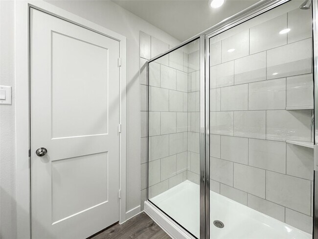 Building Photo - 7806 Alset Dr