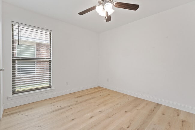 Building Photo - 3110 Urbana Ave