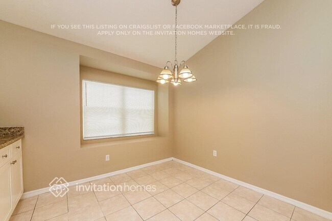 Building Photo - 11801 Acorn Woods Terrace