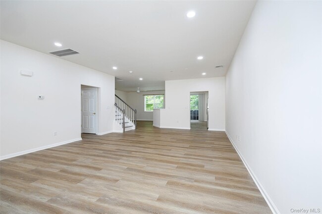 Building Photo - 32 Halley Ct