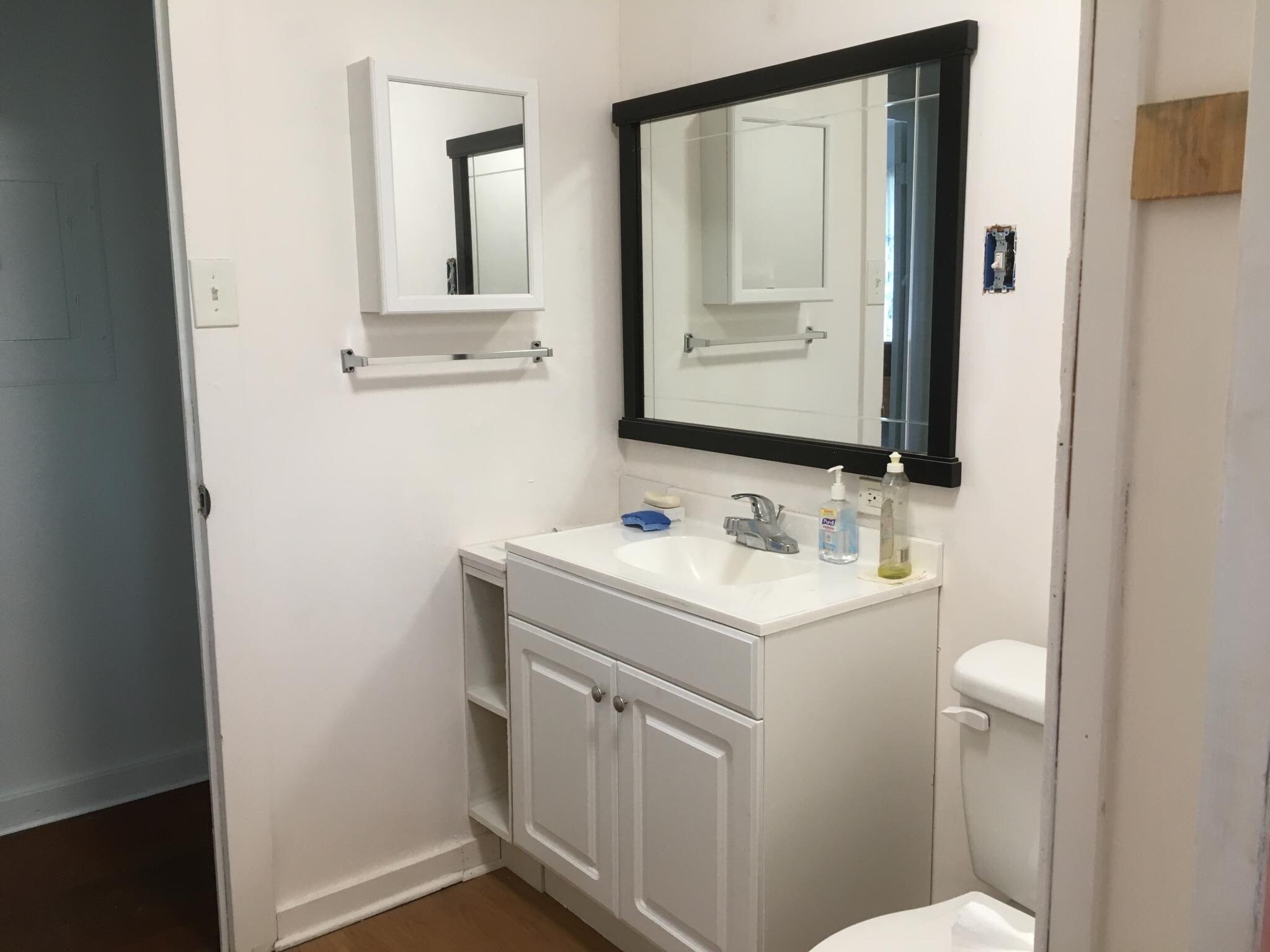 Building Photo - 320 Longley Pl