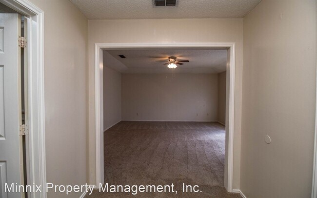 Building Photo - 2 br, 2 bath House - 5805  2nd St.