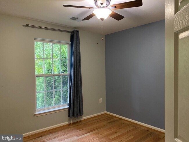Building Photo - 2212 Barnet Ct