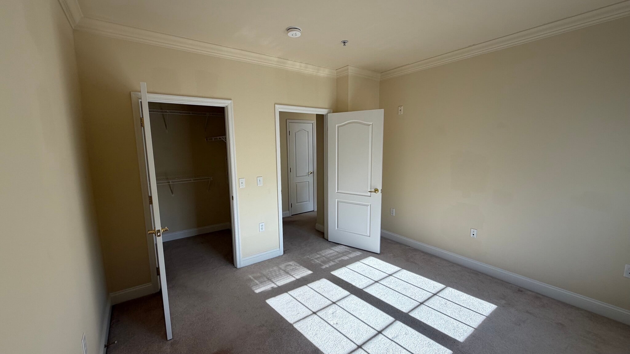 BEDROOM W/ WIC - 2411 Ramapo Ct