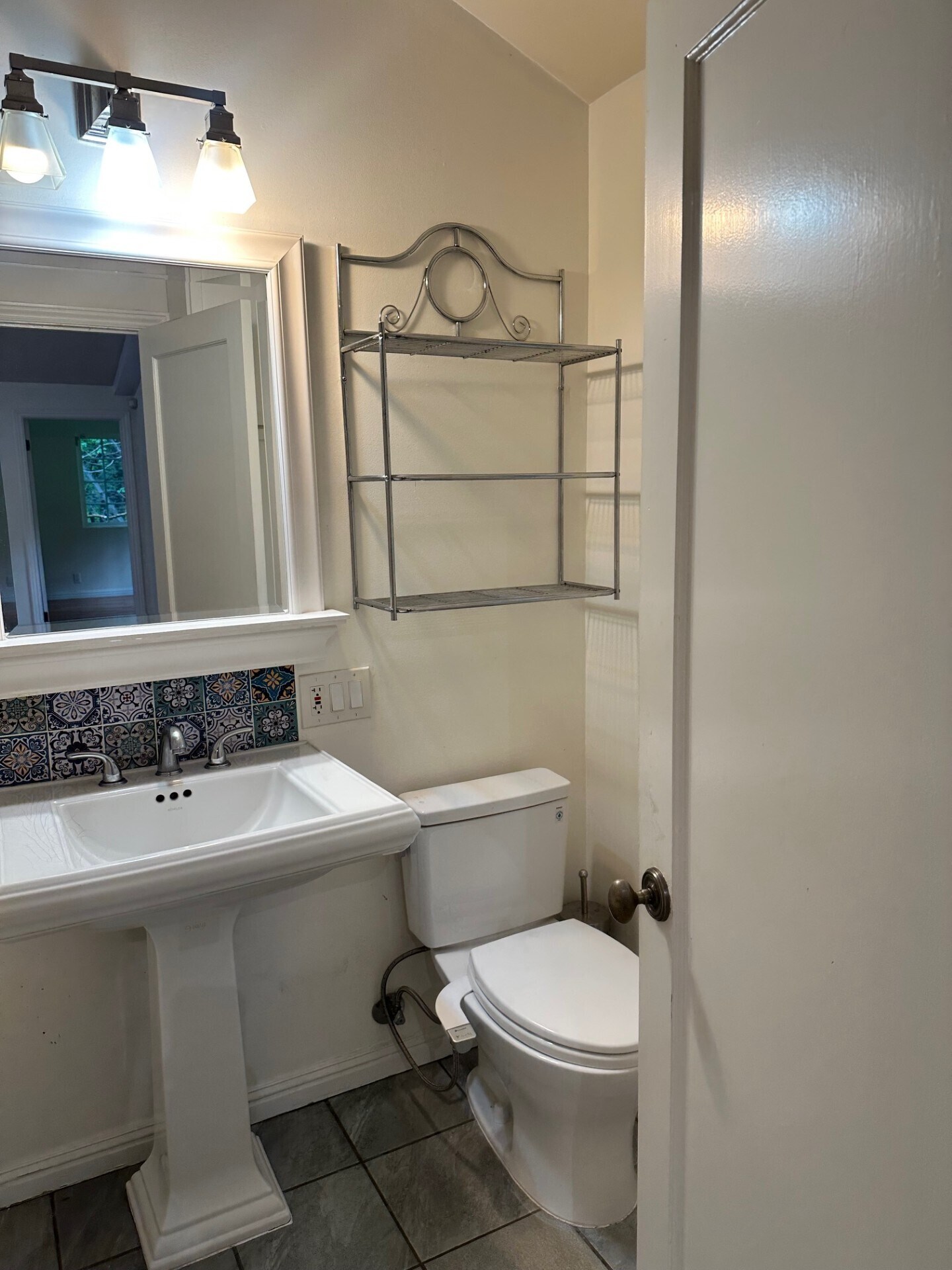 Building Photo - 16220 Greenwood Ln