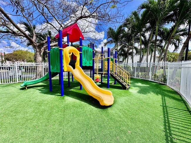 Building Photo - 5628 NW 113th Ave