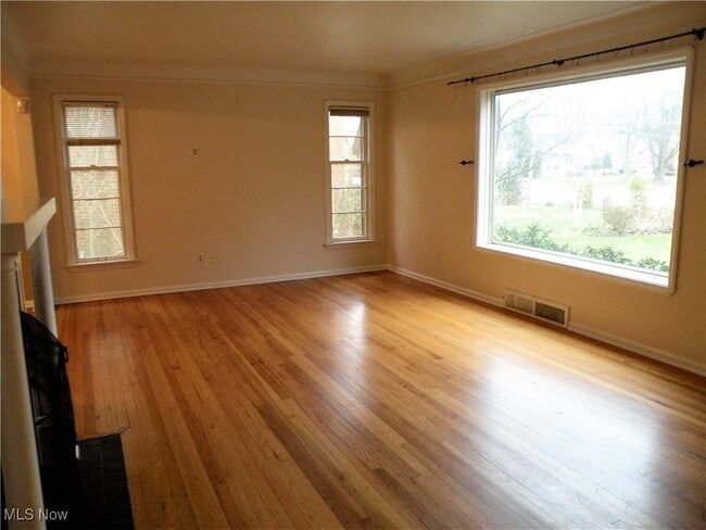 Building Photo - 21216 N Park Dr