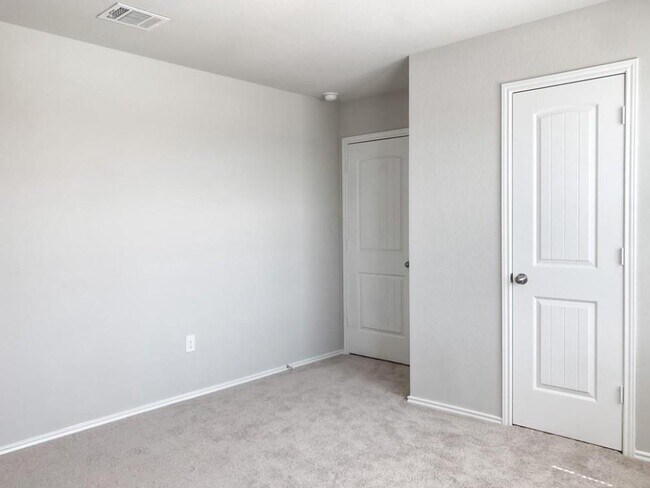 Building Photo - 12729 Brahmin Dr
