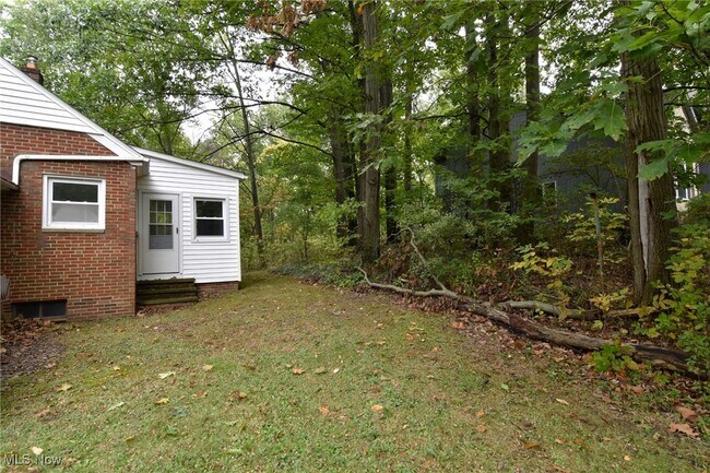 Building Photo - 4025 Ellendale Rd