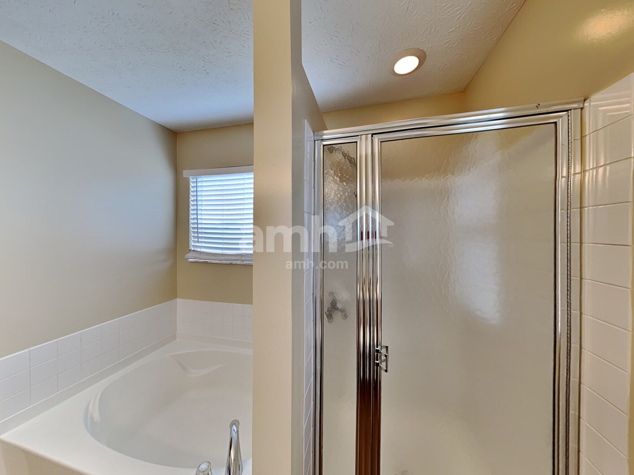 Building Photo - 5734 Cedar Lawn Dr