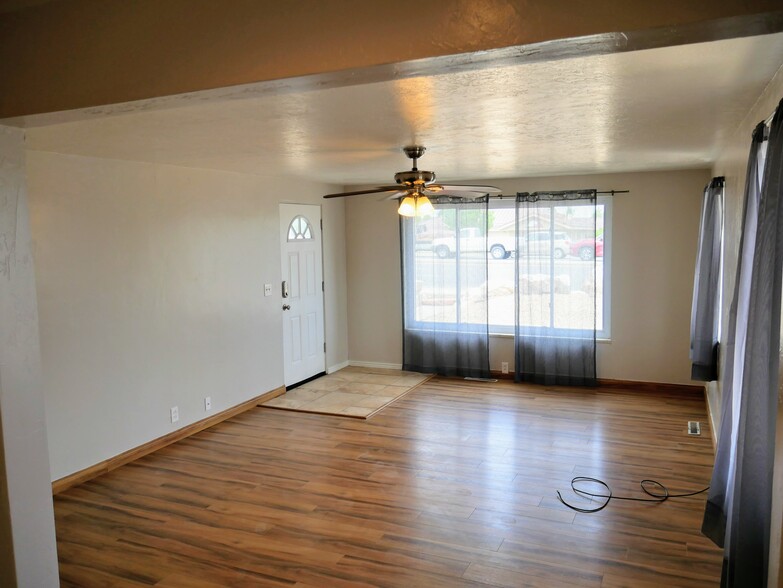 Front Room/ Family Room - 3761 w 7800 S