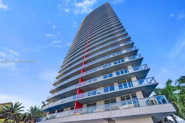 Building Photo - 2600 E Hallandale Beach Blvd