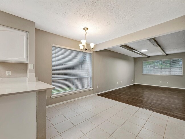 Building Photo - 2312 Meade Ct