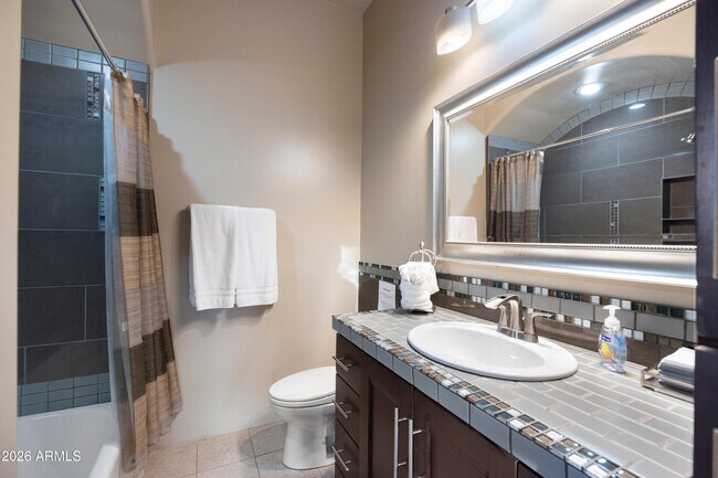 Building Photo - 33905 N 4th Dr