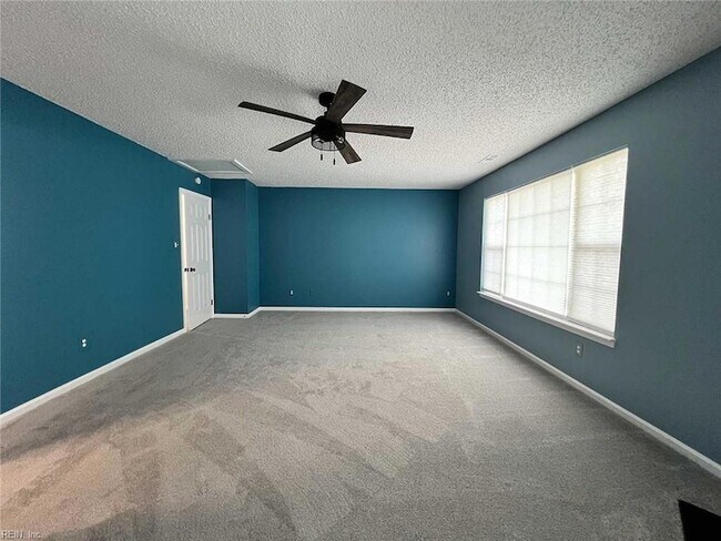Building Photo - 4930 Cypress Point Cir