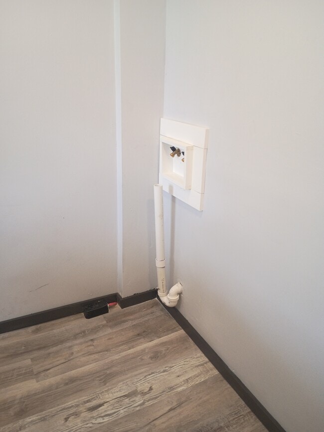 Building Photo - 1024 Guilford St