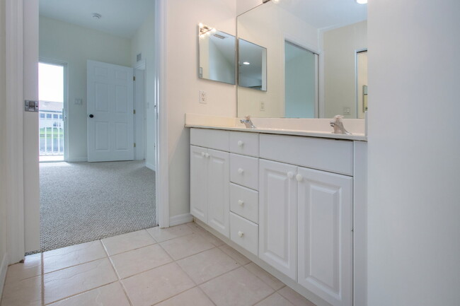 Building Photo - 7117 Strand Cir