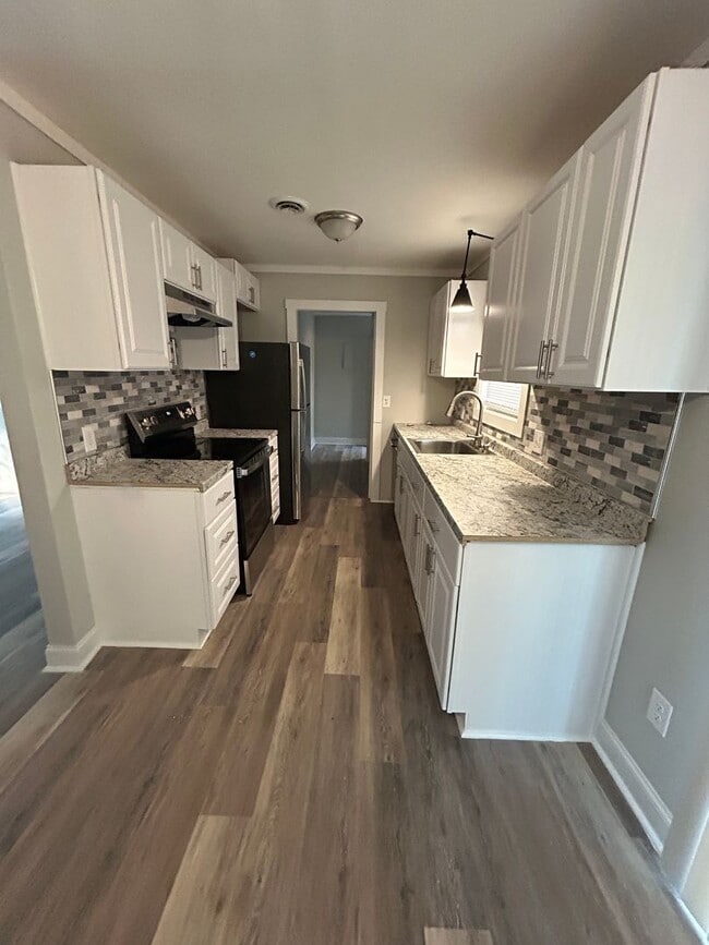 Building Photo - Beautiful 3BD Home in Southport