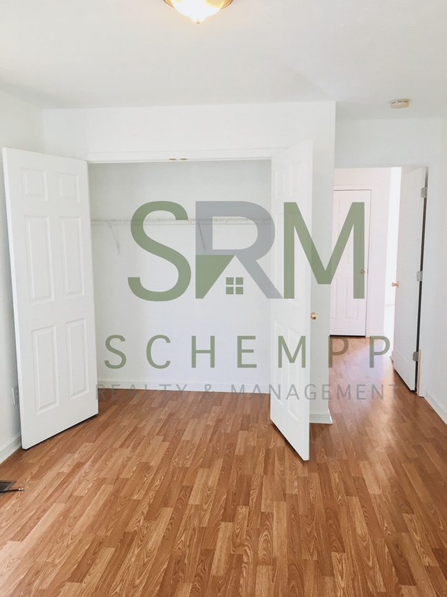 Building Photo - Updated Four Bedroom/Three Full Bath House in Russell Neighborhood! *COMING SOON*