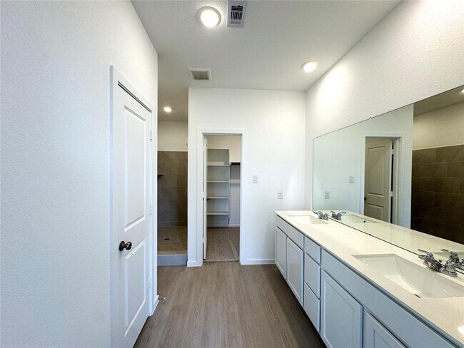 Building Photo - 6815 Harvest Wheat Ln
