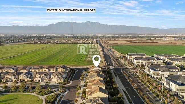 Building Photo - 3657 Bearberry Ave