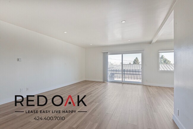 Building Photo - 3401 Ocean Park Blvd