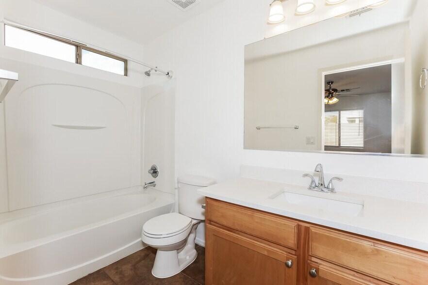 Building Photo - 286 W Santa Gertrudis Trl