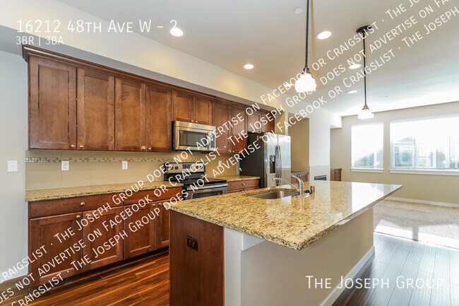 Building Photo - 16212 48th Ave W