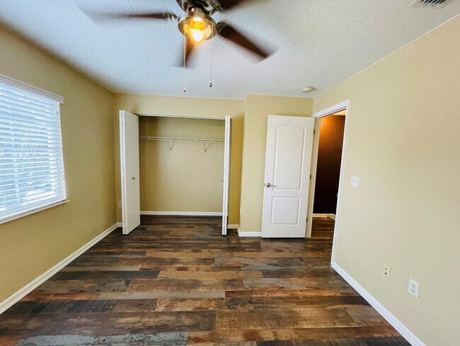 Building Photo - 4854 NW 58th Manor