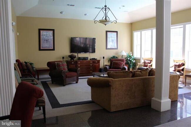 Building Photo - Palazzo at Park Center Top floor 2 bedroom condo