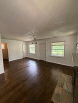Building Photo - 5121 Paseo Blvd