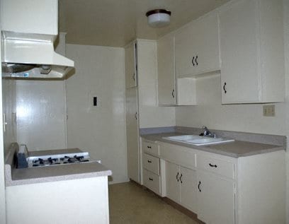 Building Photo - 209 Violet Ave